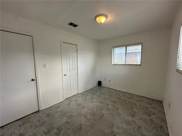 $1,550 | 115 Lee Avenue, Gregory, TX 78374