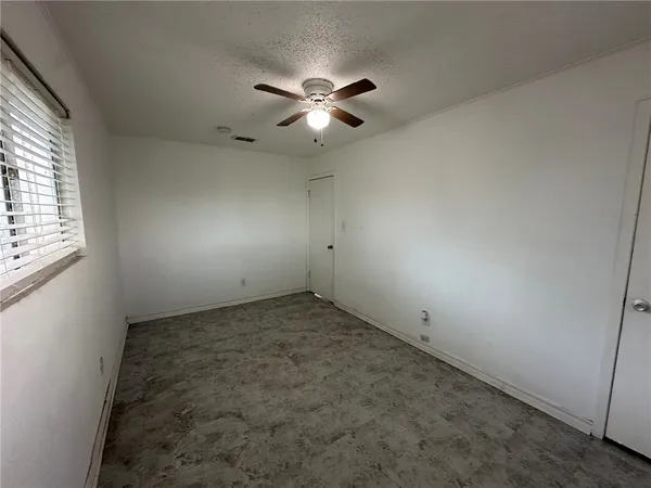 $1,550 | 115 Lee Avenue, Gregory, TX 78374