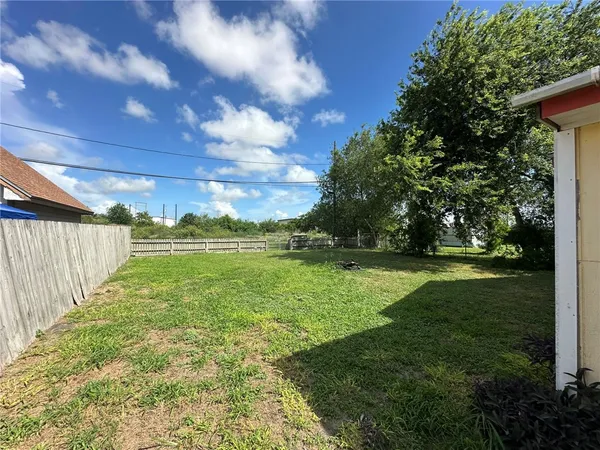 $1,550 | 115 Lee Avenue, Gregory, TX 78374