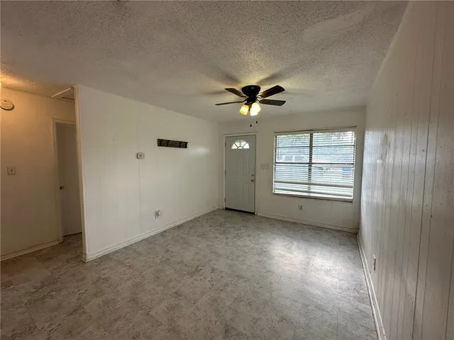 $1,550 | 115 Lee Avenue, Gregory, TX 78374