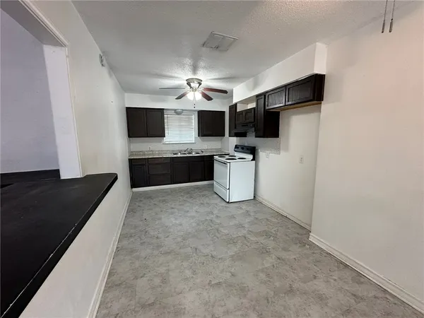 $1,550 | 115 Lee Avenue, Gregory, TX 78374