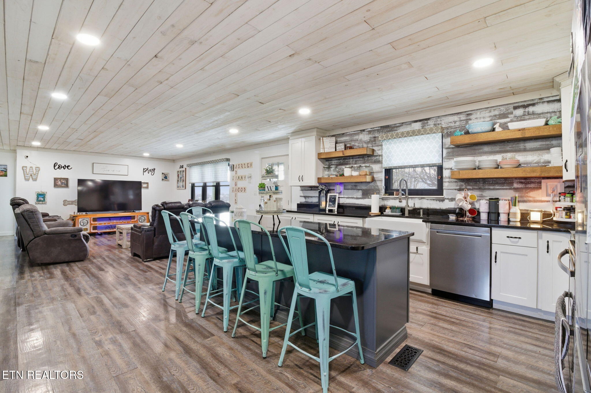 2950 Boatmans Mountain Road Morristown, TN 37814 - Photo 14 of 42 28-web-or-mls-DZ3A4417