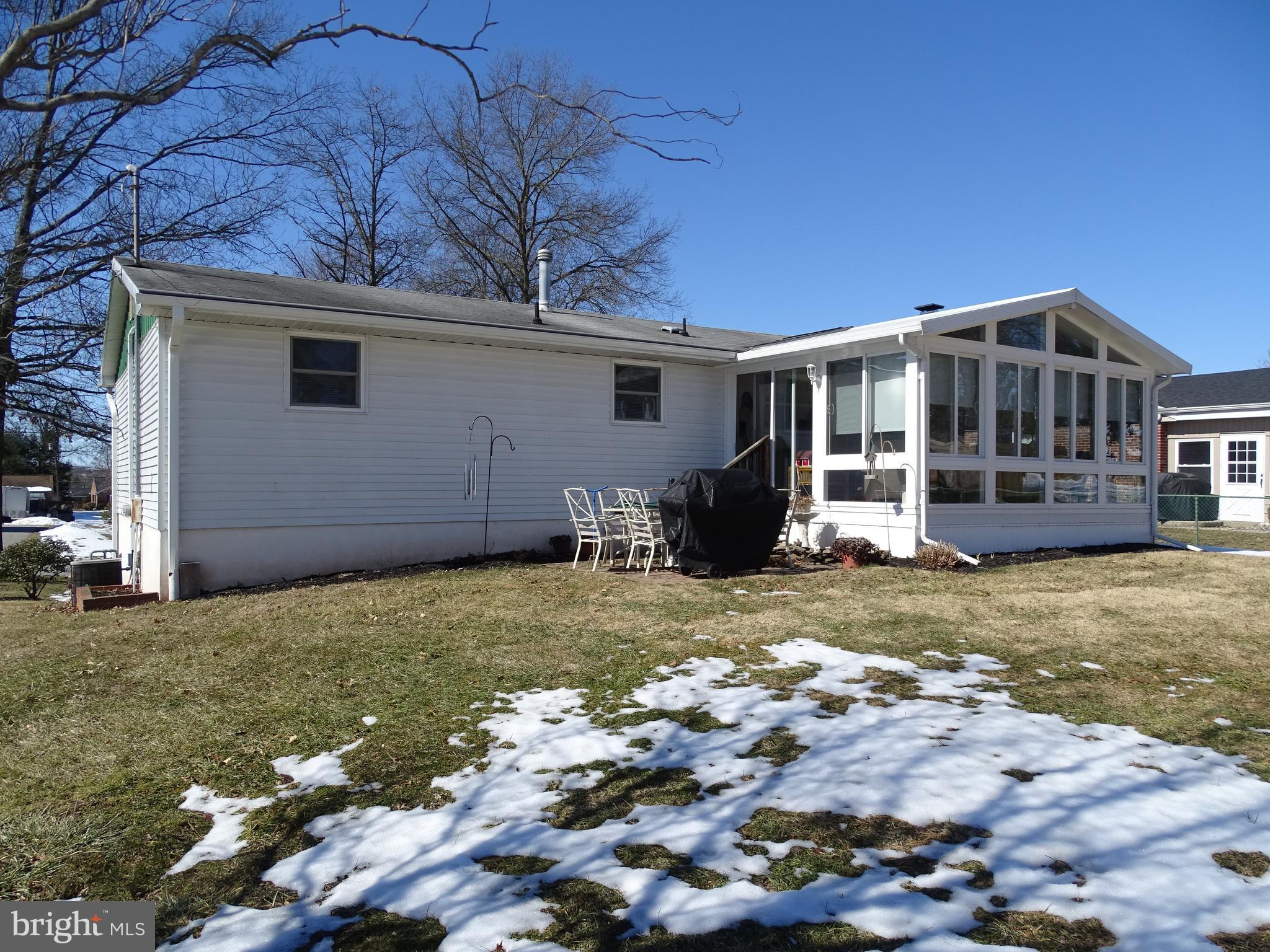 2340 Sycamore Road York, PA 17408 - Photo 3 of 31
