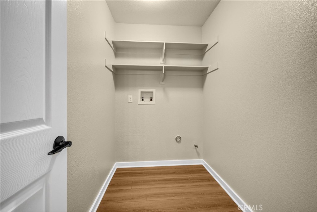 566 Hooper Avenue Simi Valley, CA 93065 - Photo 13 of 26