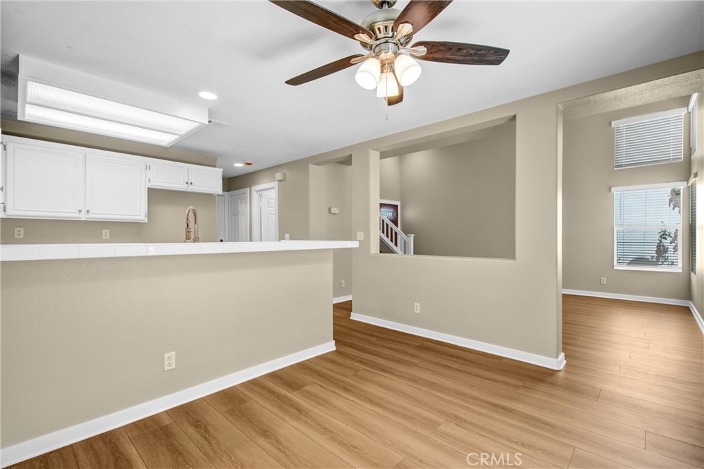 566 Hooper Avenue Simi Valley, CA 93065 - Photo 9 of 26