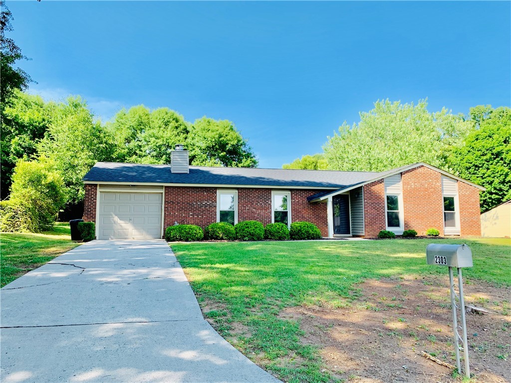 2303 Hannah Road Anderson, SC 29621 - Photo 2 of 21