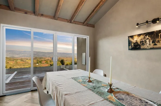 $2,250,000 | 4127 Dry Creek Road, Napa, CA 94558