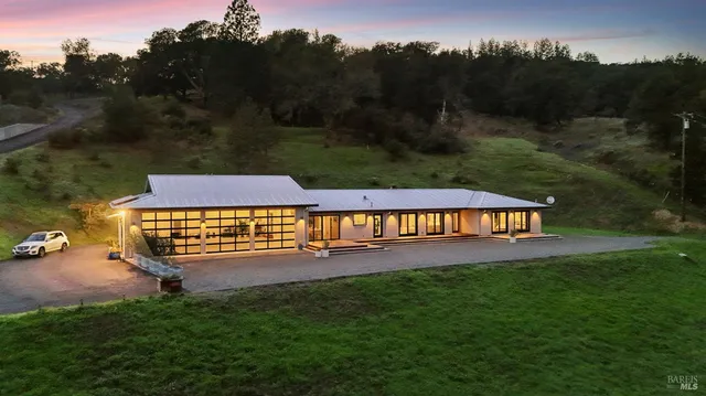 $2,250,000 | 4127 Dry Creek Road, Napa, CA 94558