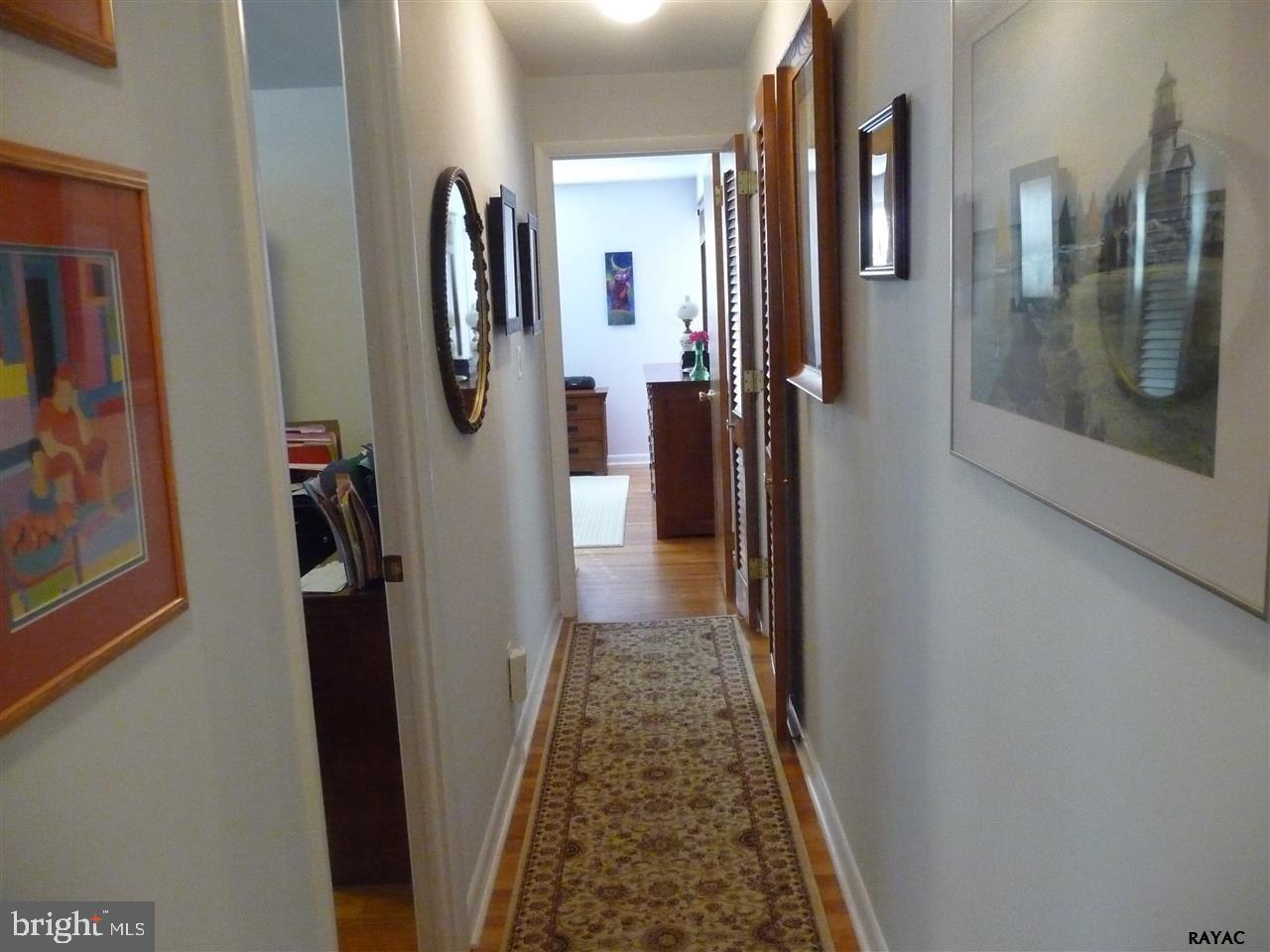 465 Ivory Road York, PA 17402 - Photo 12 of 28 Gallery Image 12