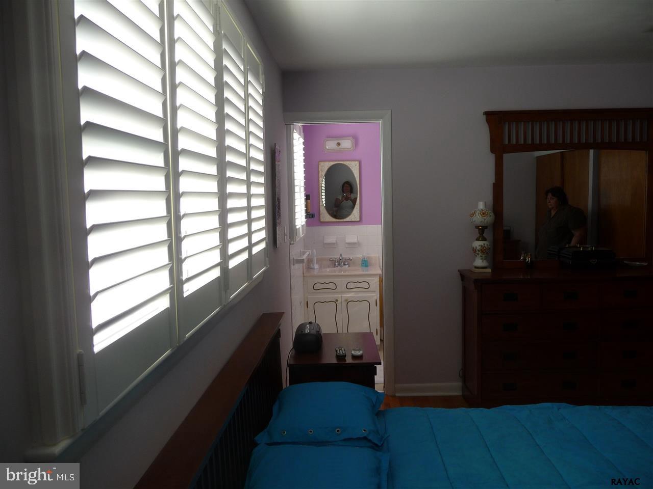 465 Ivory Road York, PA 17402 - Photo 16 of 28 Gallery Image 16
