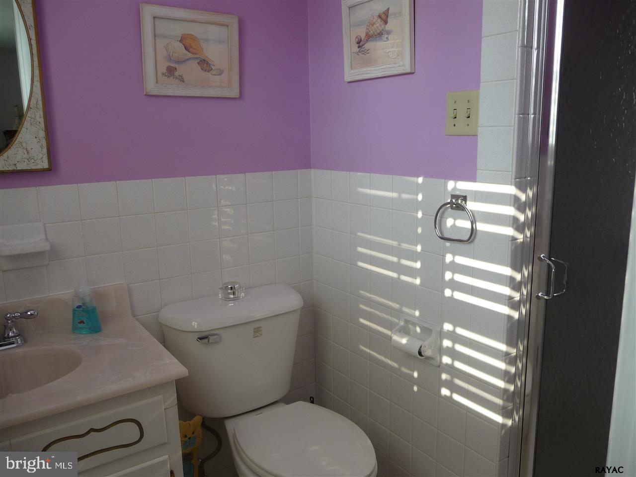 465 Ivory Road York, PA 17402 - Photo 17 of 28 Gallery Image 17