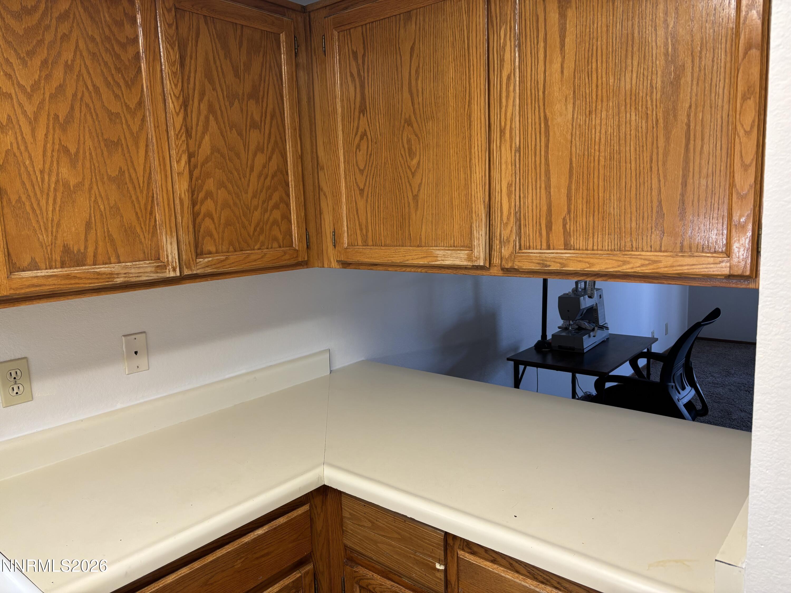 4985 West 7th Street, Unit 13 Reno, NV 89503 - Photo 6 of 12 Breakfast Bar