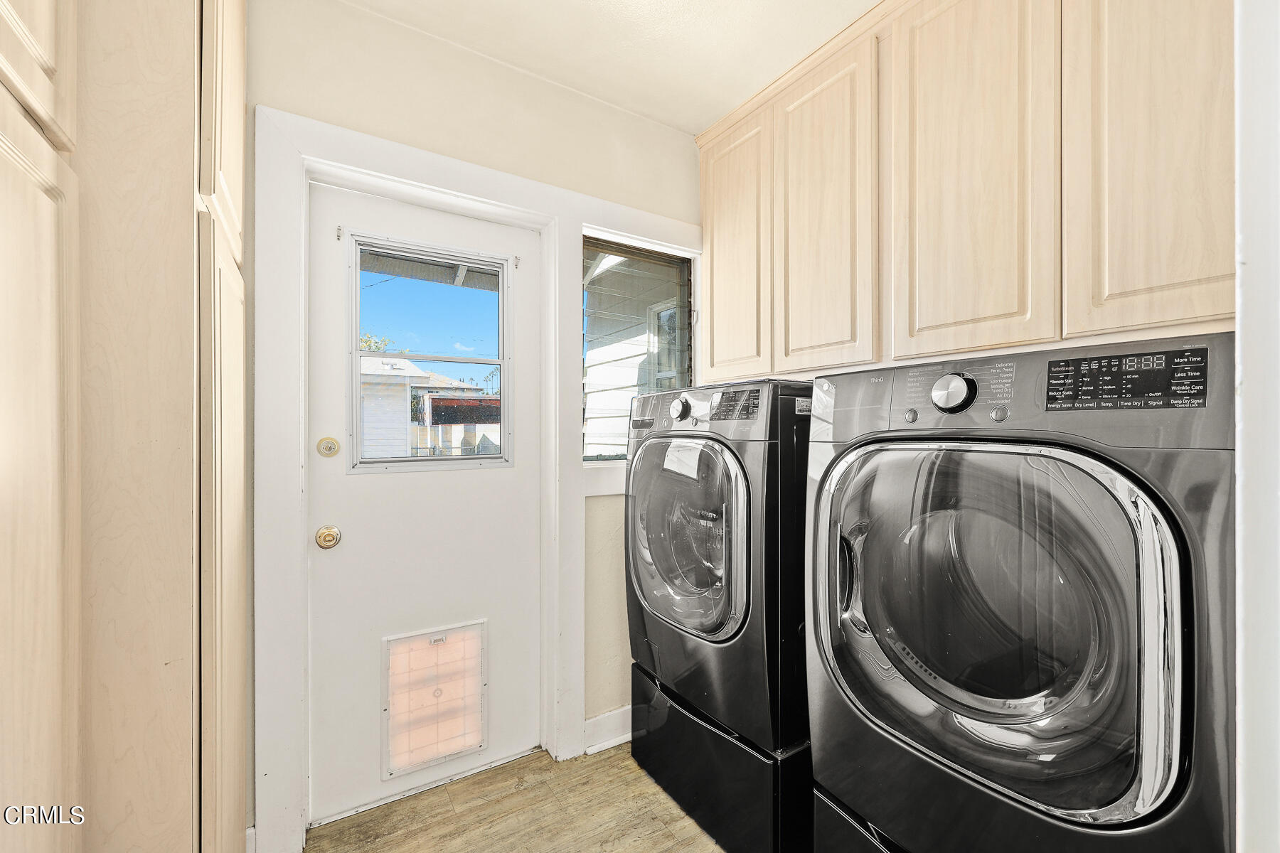 1159 Western Avenue Glendale, CA 91201 - Photo 13 of 52 a utility room with dryer and washer