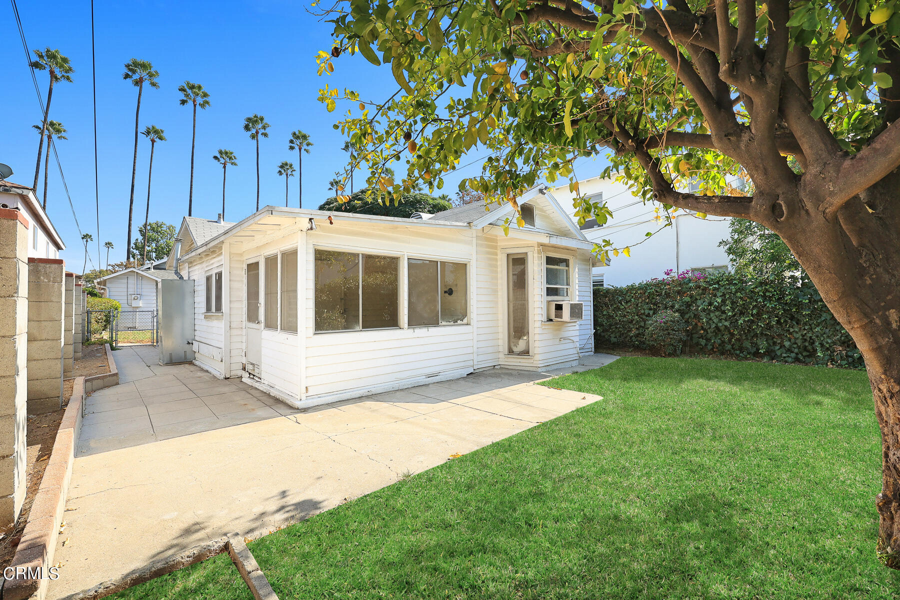 1159 Western Avenue Glendale, CA 91201 - Photo 26 of 52 a view of a house with a garden