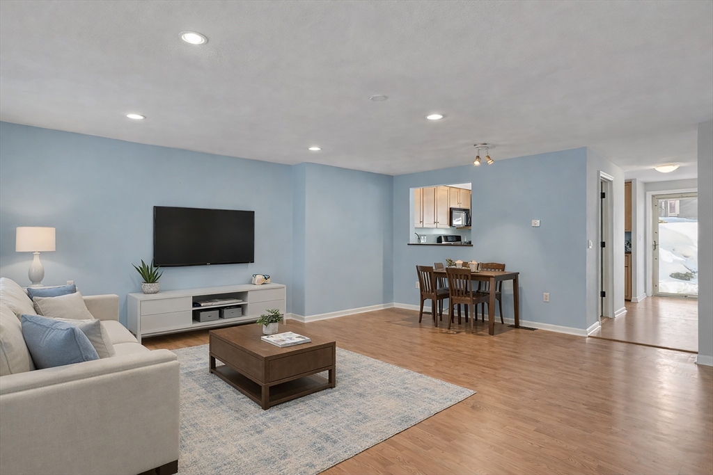 23 Deer Path, Unit 5 Maynard, MA 01754 - Photo 3 of 21