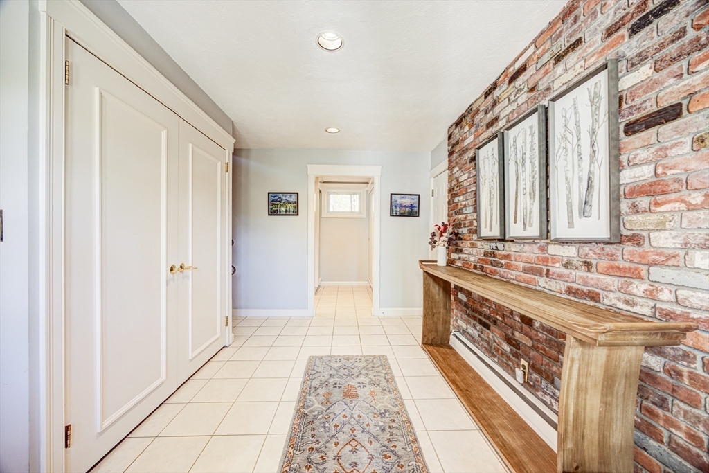 216 Country Way Needham, MA 02492 - Photo 27 of 42