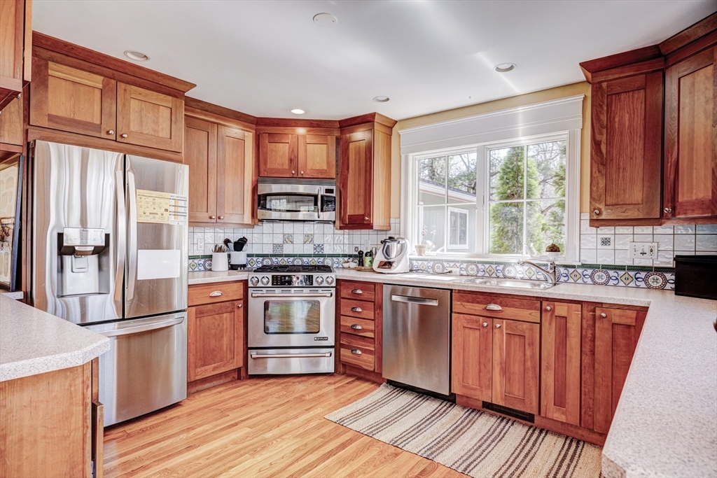 216 Country Way Needham, MA 02492 - Photo 9 of 42