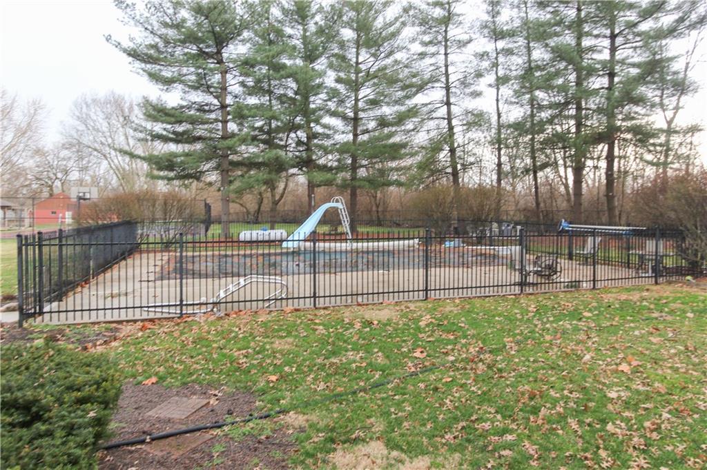 2698 Country Club Road Indianapolis, IN 46234 - Photo 25 of 27 Gallery Image 25