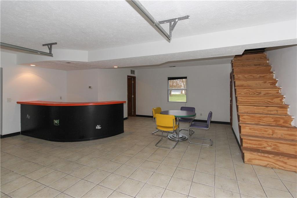 2698 Country Club Road Indianapolis, IN 46234 - Photo 9 of 27 Gallery Image 9