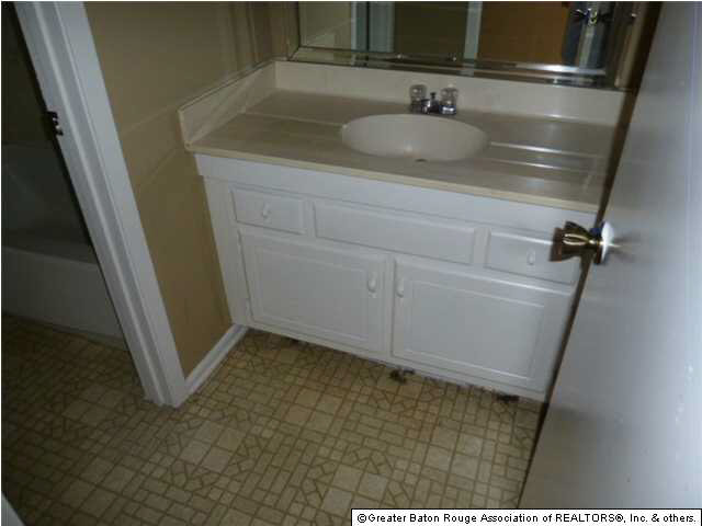 550 South Flannery Road, Unit A Baton Rouge, LA 70815 - Photo 10 of 13 Gallery Image 10