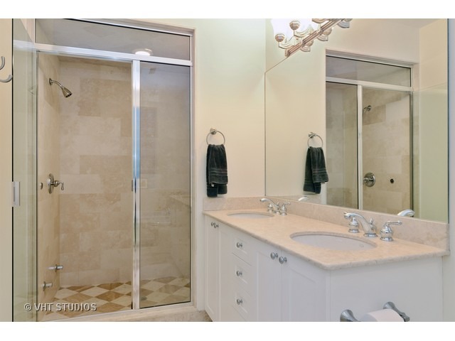 2147 West Rice Street, Unit 3E Chicago, IL 60622 - Photo 11 of 21