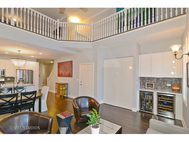 2147 West Rice Street, Unit 3E Chicago, IL 60622 - Photo 3 of 21