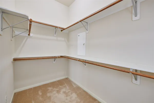 $2,550 | 22 West Greenhill Terrace Place, The Woodlands, TX 77382