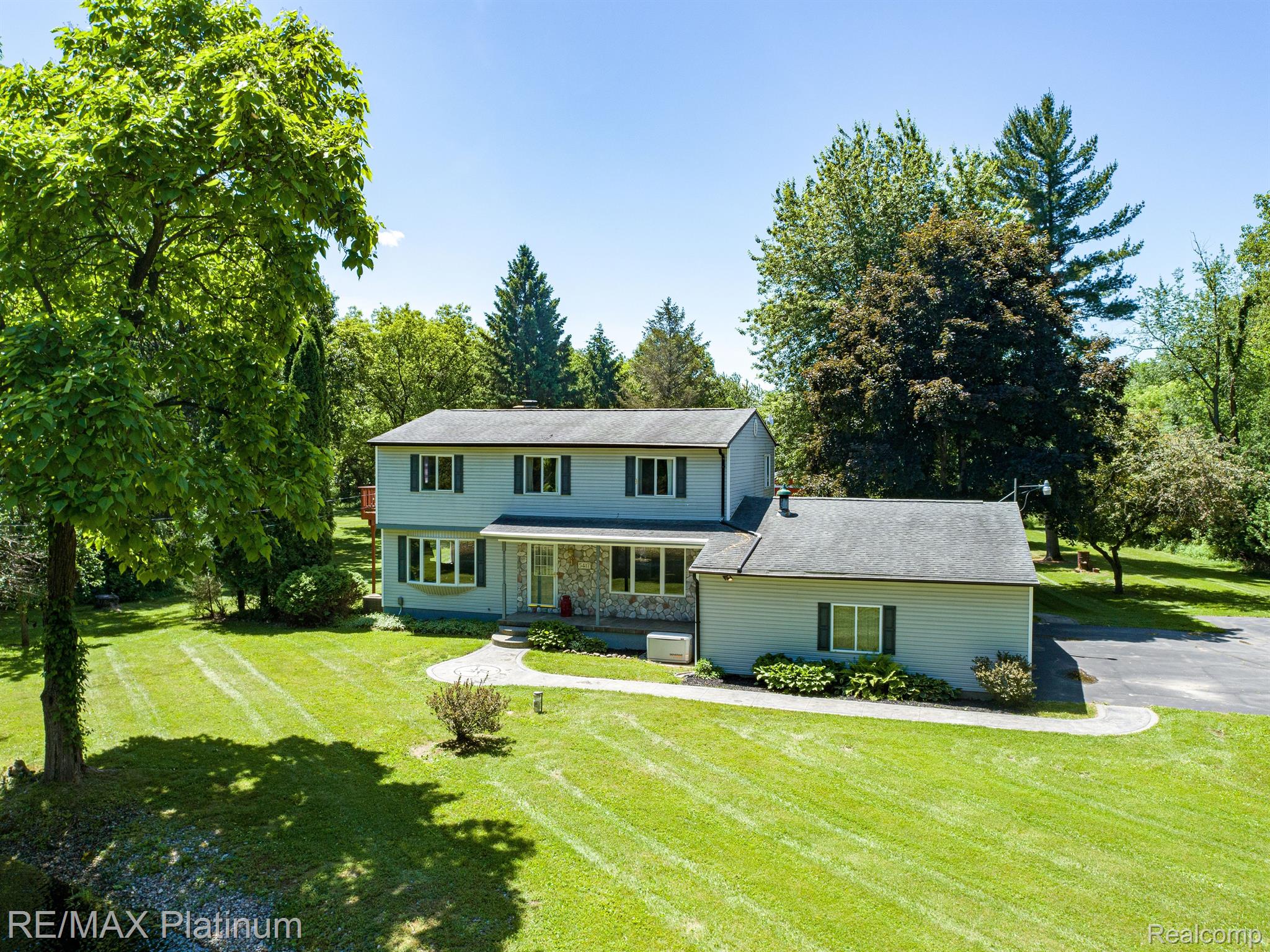 5417 Lobdell Road Fenton, MI 48430 - Photo 1 of 51 Gallery Image 1