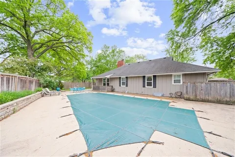 $675,000 | 5215 Pawnee Drive, Roeland Park, KS 66205