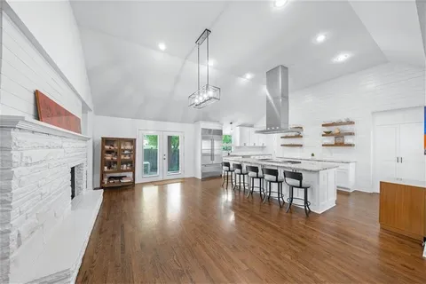 $675,000 | 5215 Pawnee Drive, Roeland Park, KS 66205