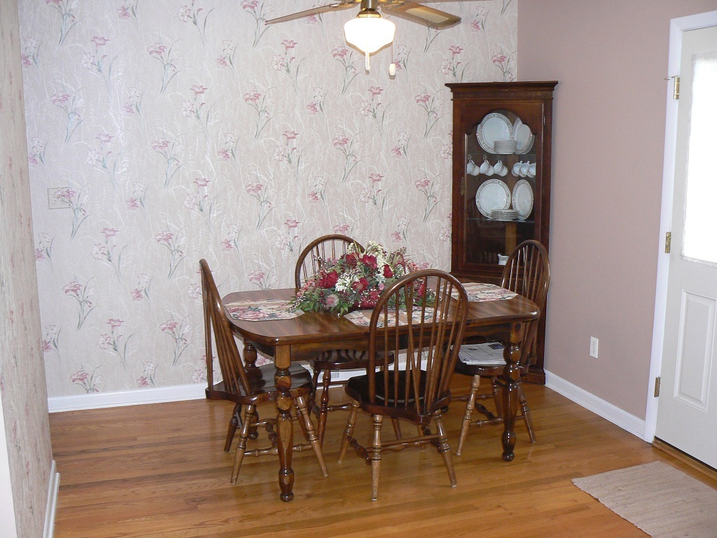 3933 Meadowlark Road Roanoke, VA 24018 - Photo 14 of 21 Dining Area