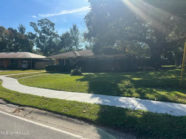 $249,000 | 204 Biddix Street, Ocean Springs, MS 39564