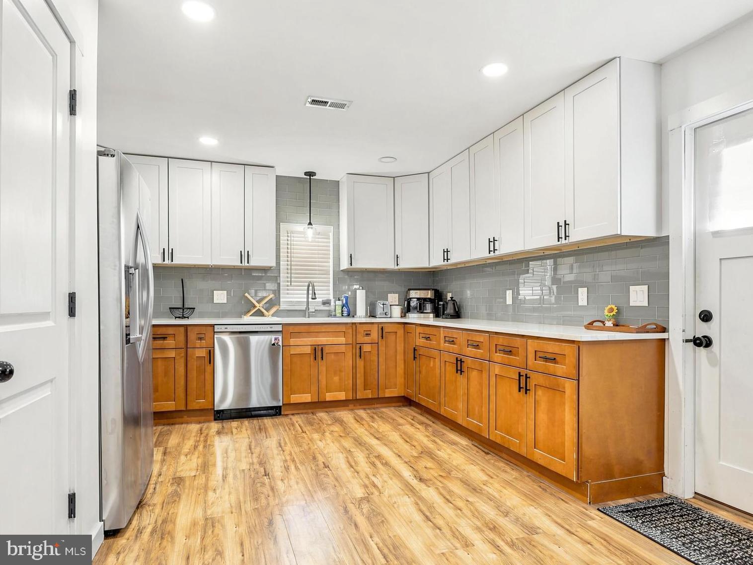 109 Burnt Mill Road Cherry Hill, NJ 08003 - Photo 3 of 25