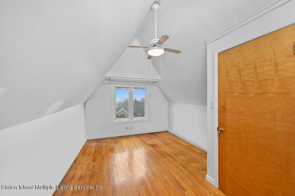 221 Benedict Road Staten Island, NY 10304 - Photo 23 of 42 Top floor room 1