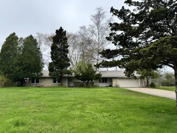 $299,900 | 8665 North Hawthorne Road, River Hills, WI 53217
