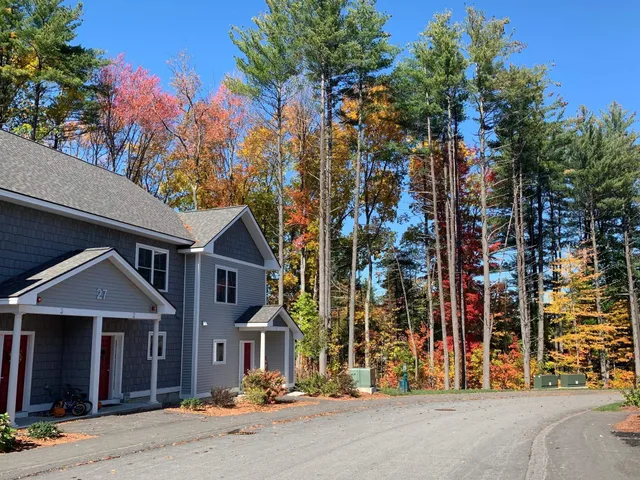 $3,141 | 27 East Ridge Drive, Unit 1, Milford, NH 03055