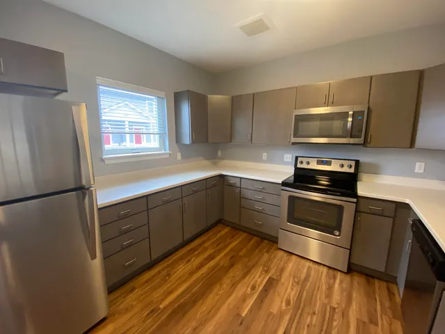 $3,141 | 27 East Ridge Drive, Unit 1, Milford, NH 03055