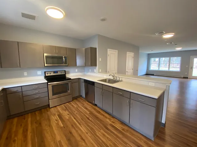 $3,141 | 27 East Ridge Drive, Unit 1, Milford, NH 03055