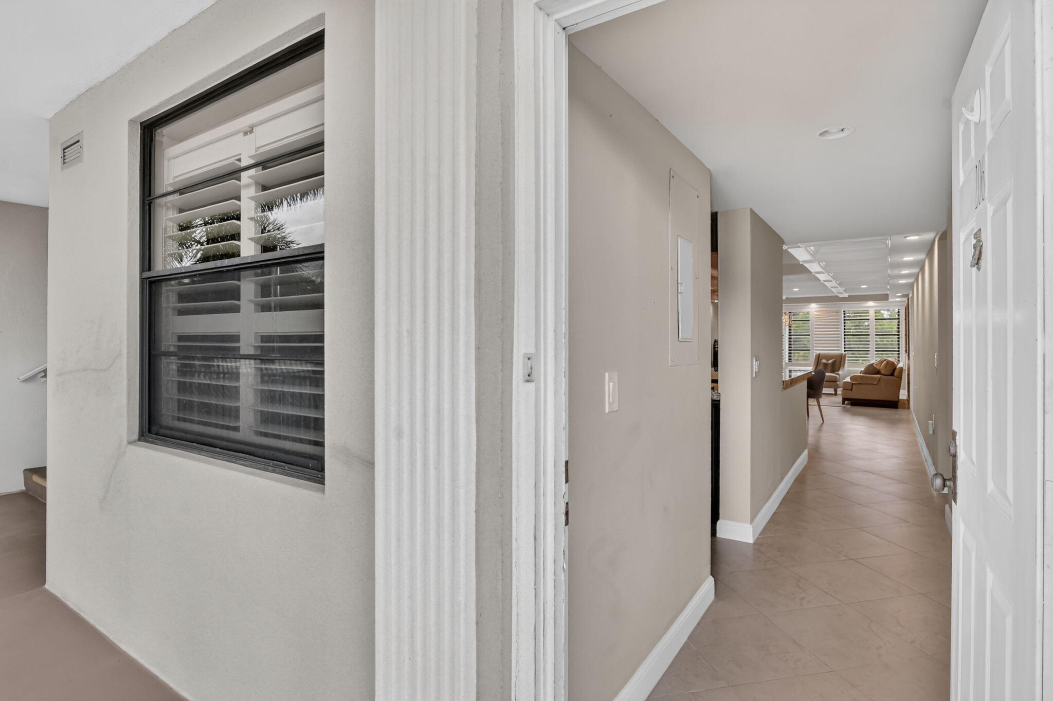 6061 Balboa Circle, Unit 206 Boca Raton, FL 33433 - Photo 3 of 29 Entrance