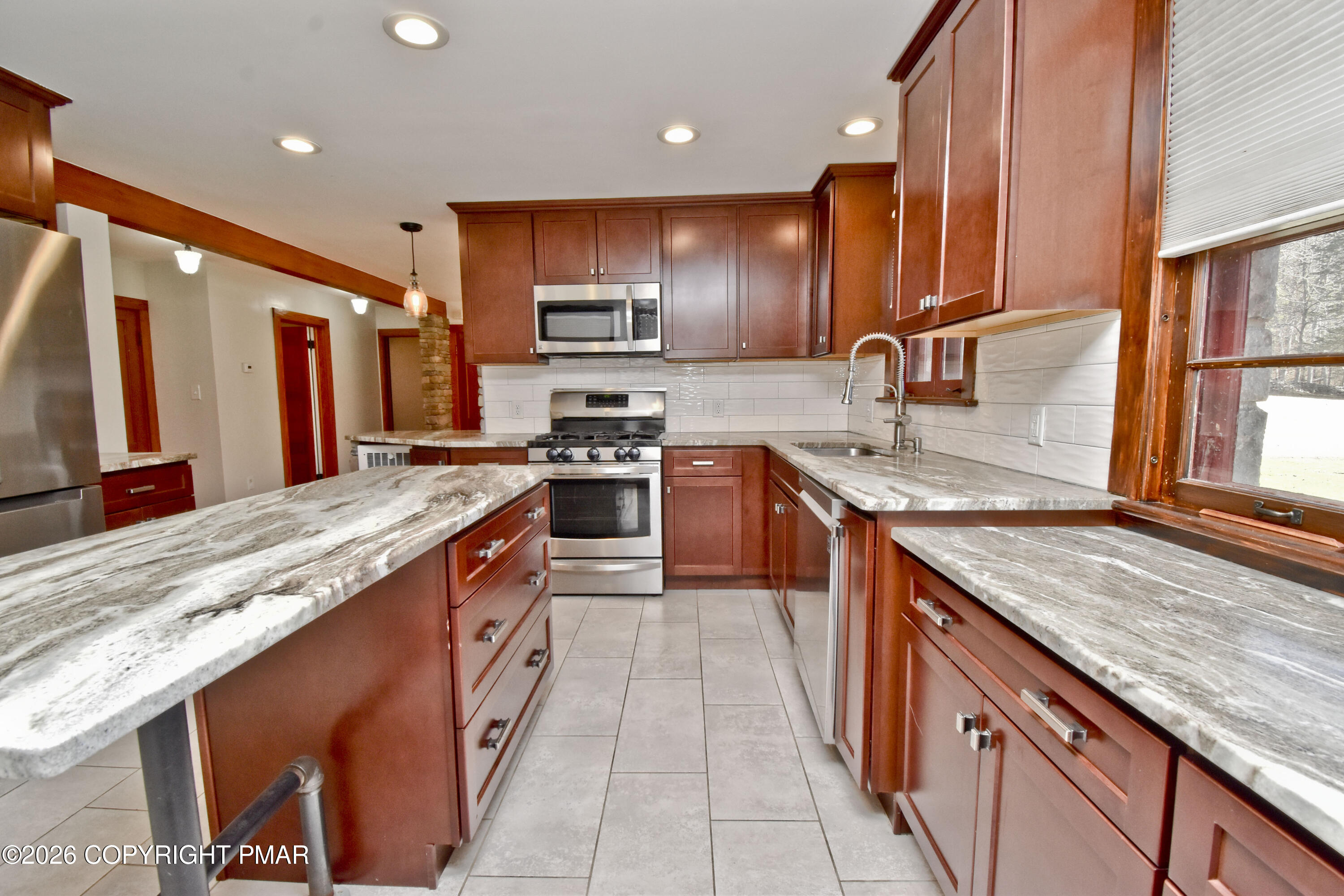 2327 Wigwam Park Road Stroudsburg, PA 18360 - Photo 10 of 53 4 Kitchen (5)