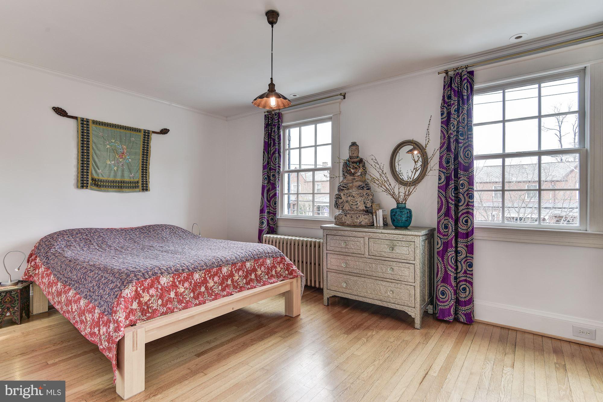 3816 Calvert Street Northwest Washington, DC 20007 - Photo 13 of 30 Owner's suite with large windows and alcove