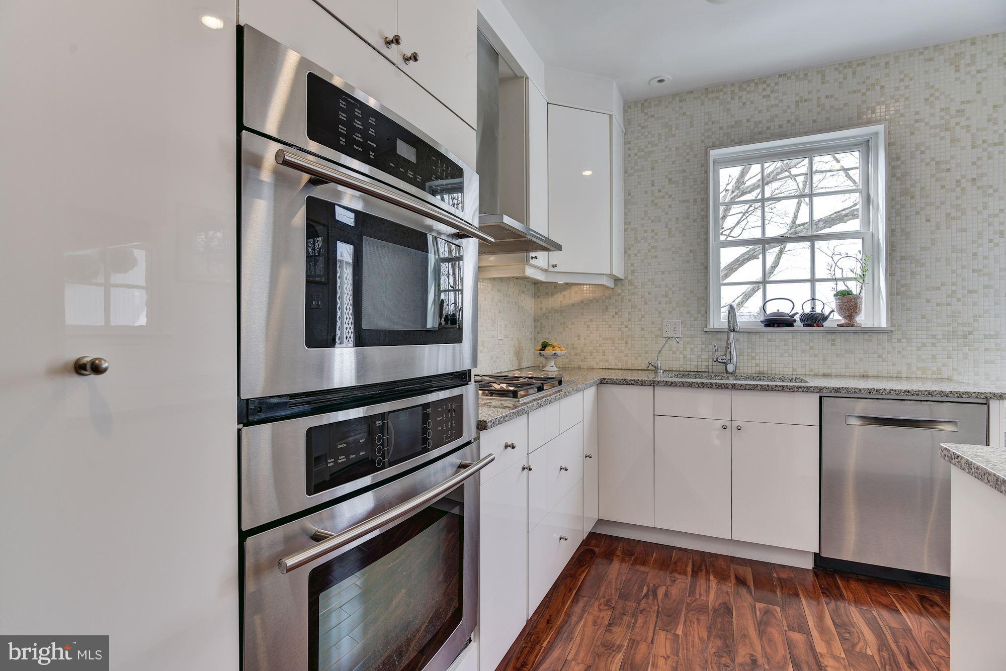 3816 Calvert Street Northwest Washington, DC 20007 - Photo 10 of 30 Kitchen