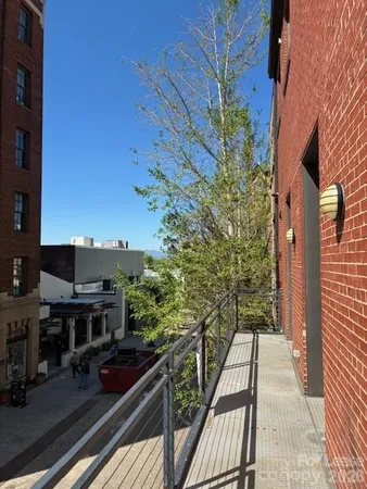 a picture of city view