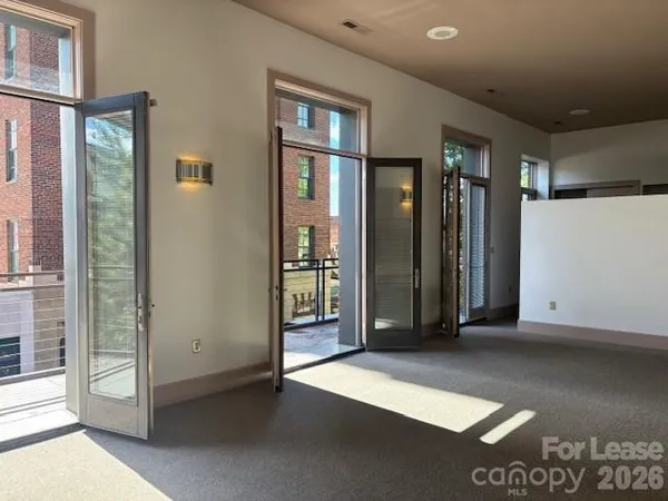 $2,500 | 38 1/2 Battery Park Avenue, Asheville, NC 28801