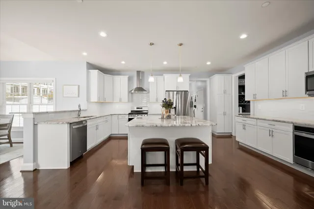 $950,000 | 823 Nell Drive, Sykesville, MD 21784