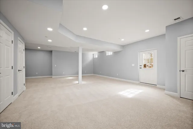 $950,000 | 823 Nell Drive, Sykesville, MD 21784