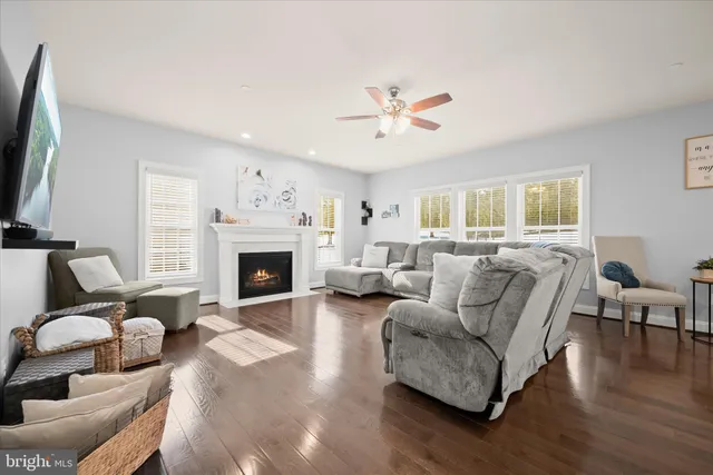 $950,000 | 823 Nell Drive, Sykesville, MD 21784