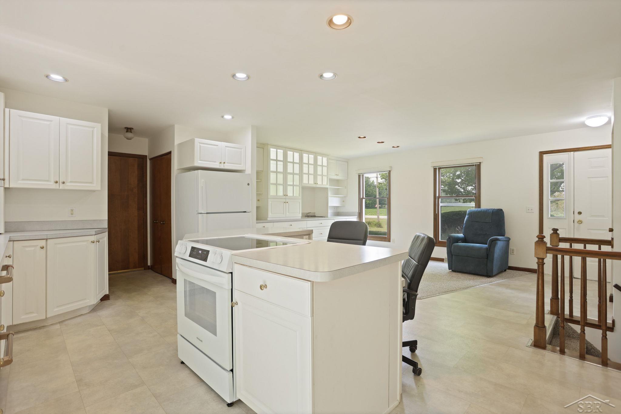 6355 West Freeland Road Freeland, MI 48623 - Photo 8 of 59