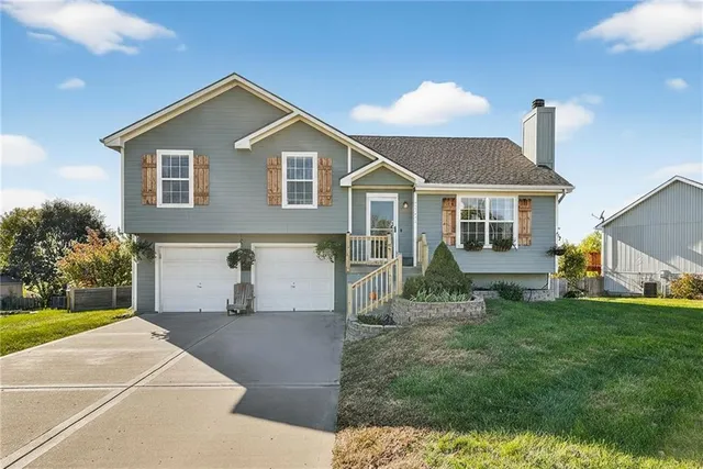 $360,000 | 9305 Northeast Paw Paw Drive, Kansas City, MO 64157