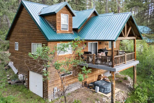 $645,000 | 9 Deer Valley Road, Garden Valley, ID 83622